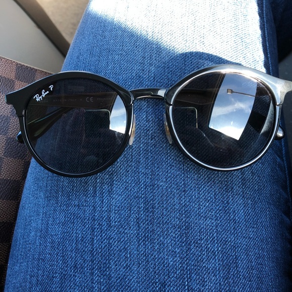 Like new polarized ray-bans - Picture 1 of 4